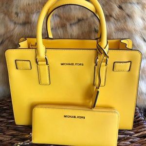 NWOT Yellow Michael Kors Purse/continental wallet